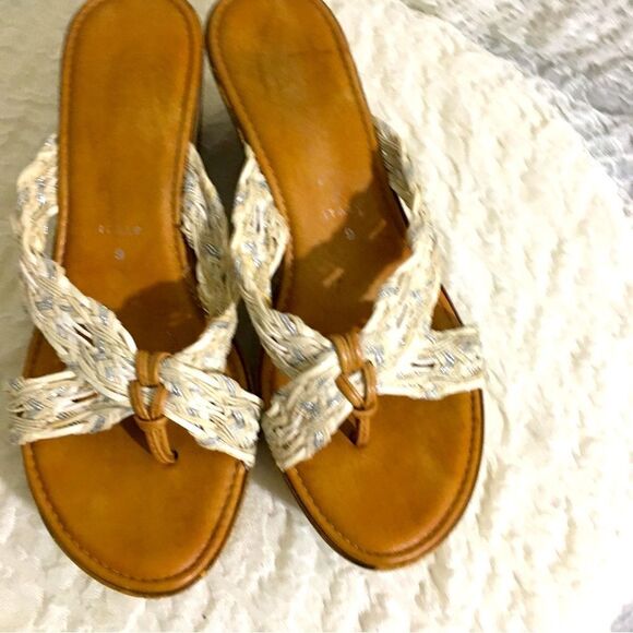 Toscanella Crossed Weaved Sandals Made in Italy Size 9 - Picture 3 of 10